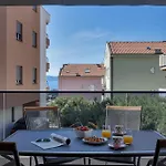 Sky Apartment *
